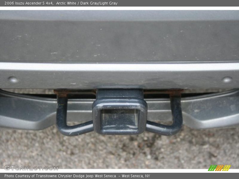 Arctic White / Dark Gray/Light Gray 2006 Isuzu Ascender S 4x4