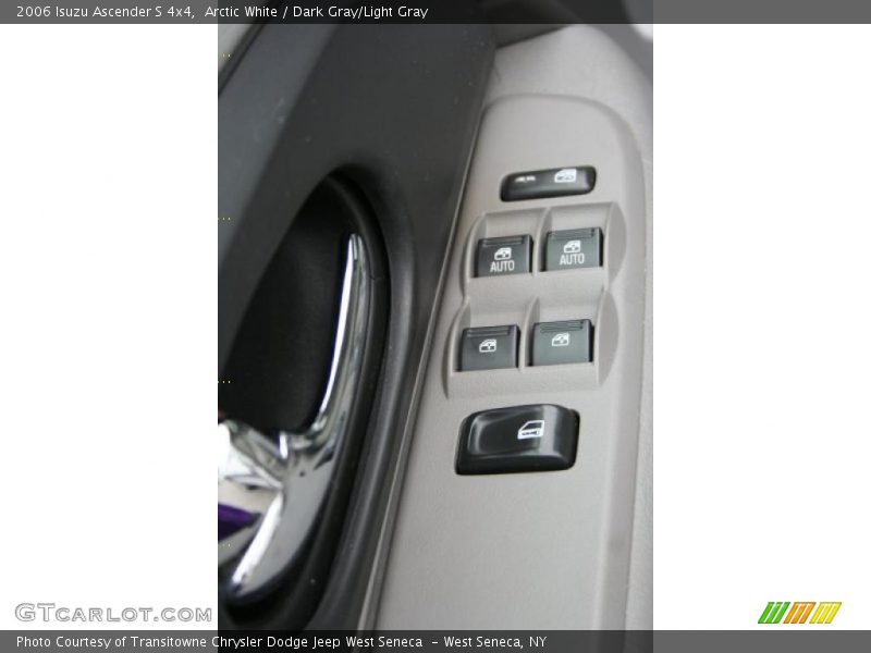 Arctic White / Dark Gray/Light Gray 2006 Isuzu Ascender S 4x4
