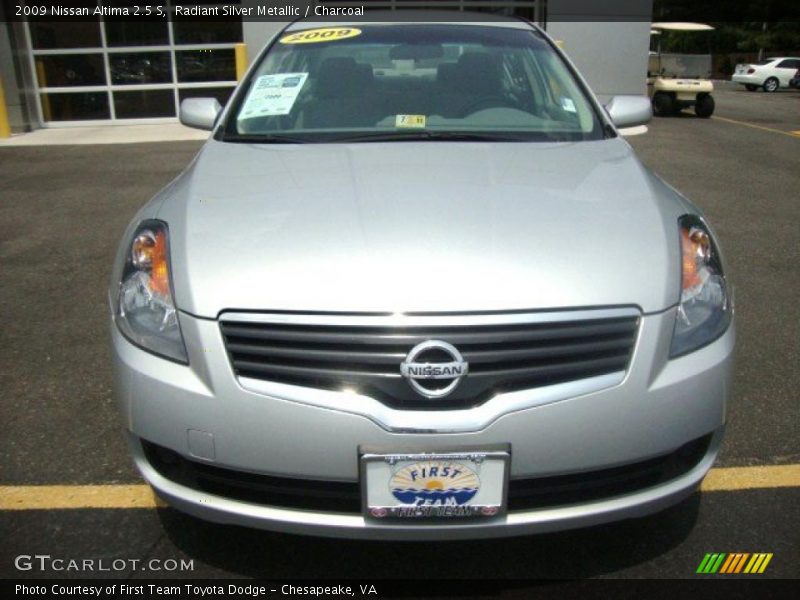 Radiant Silver Metallic / Charcoal 2009 Nissan Altima 2.5 S