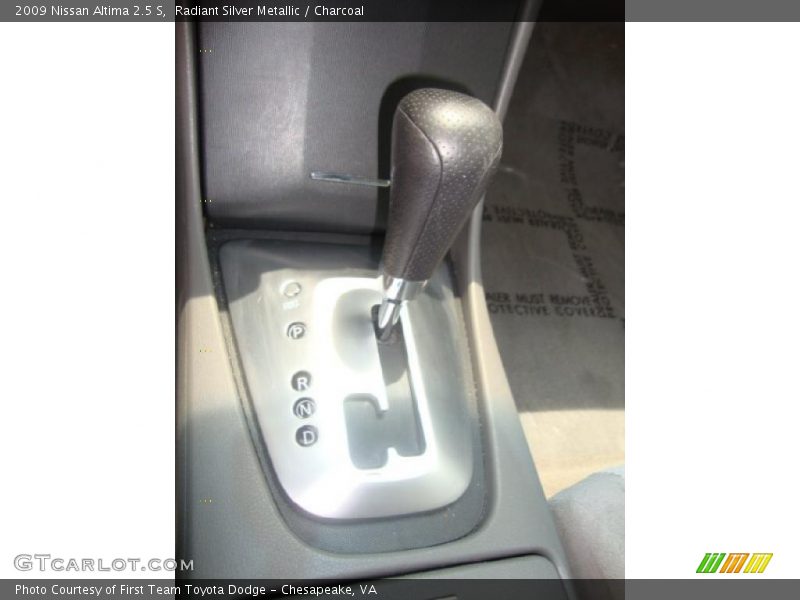 Radiant Silver Metallic / Charcoal 2009 Nissan Altima 2.5 S
