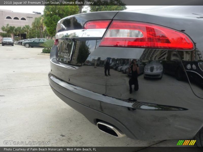 Ultimate Black / Ivory 2010 Jaguar XF Premium Sport Sedan