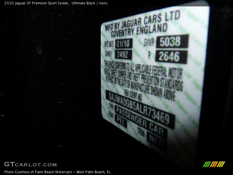 Ultimate Black / Ivory 2010 Jaguar XF Premium Sport Sedan