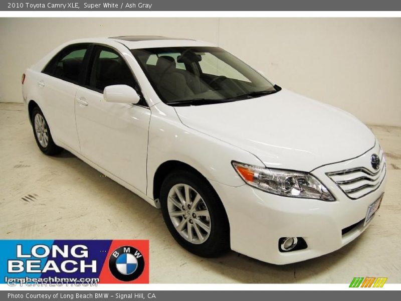 Super White / Ash Gray 2010 Toyota Camry XLE