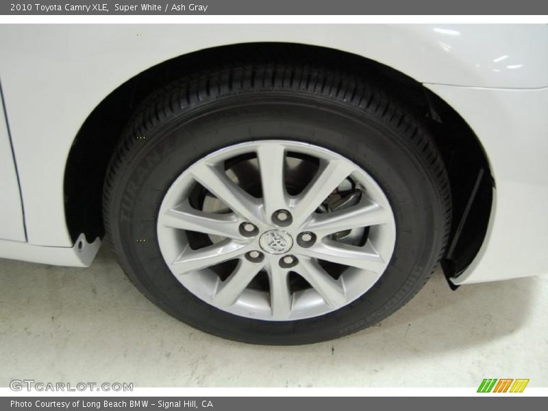 Super White / Ash Gray 2010 Toyota Camry XLE