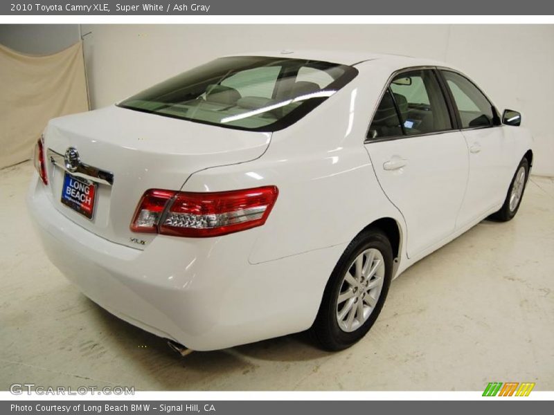 Super White / Ash Gray 2010 Toyota Camry XLE