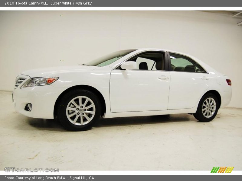 Super White / Ash Gray 2010 Toyota Camry XLE