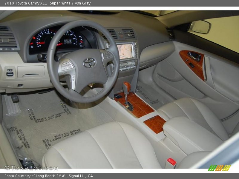 Super White / Ash Gray 2010 Toyota Camry XLE