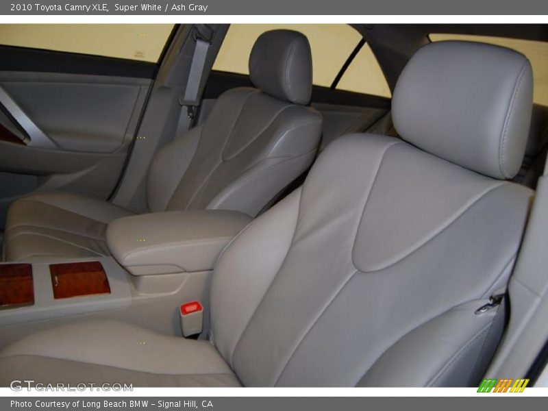 Super White / Ash Gray 2010 Toyota Camry XLE