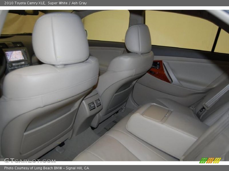 Super White / Ash Gray 2010 Toyota Camry XLE