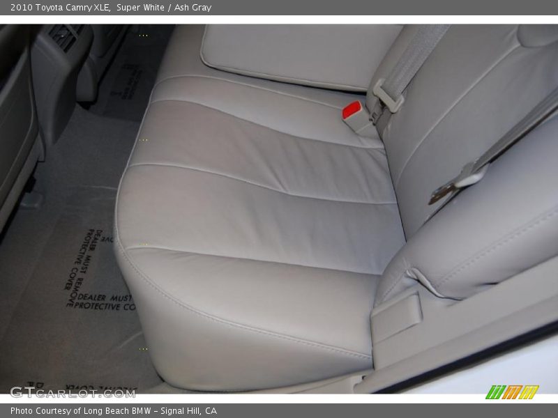 Super White / Ash Gray 2010 Toyota Camry XLE