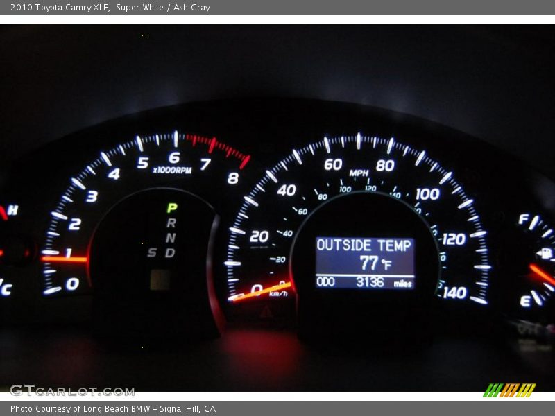 Super White / Ash Gray 2010 Toyota Camry XLE