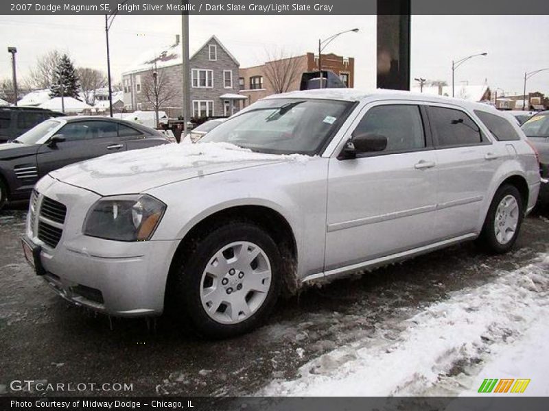 Bright Silver Metallic / Dark Slate Gray/Light Slate Gray 2007 Dodge Magnum SE