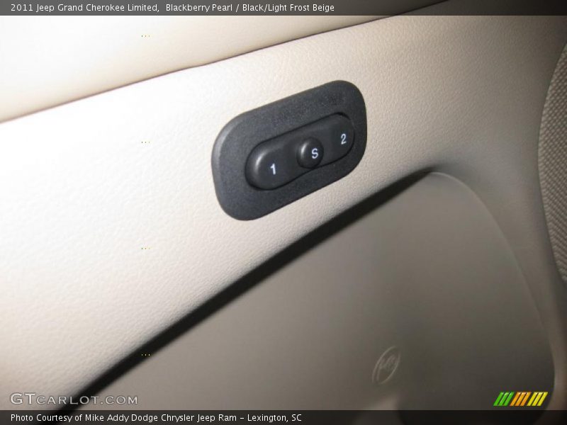 Blackberry Pearl / Black/Light Frost Beige 2011 Jeep Grand Cherokee Limited