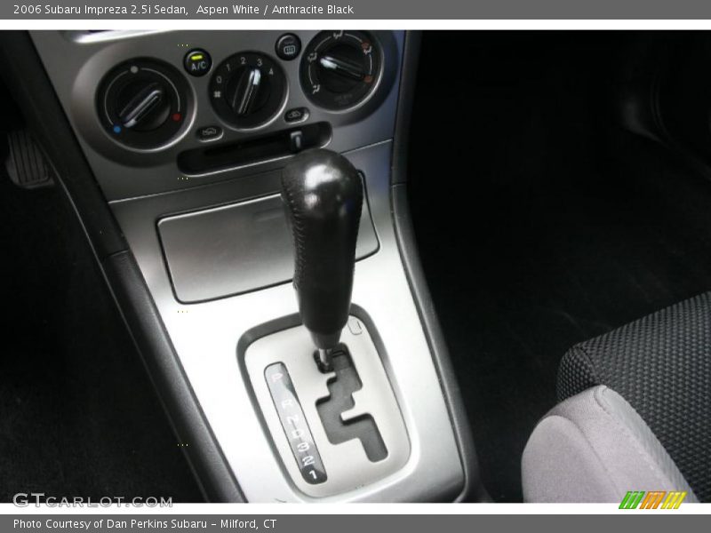 Aspen White / Anthracite Black 2006 Subaru Impreza 2.5i Sedan
