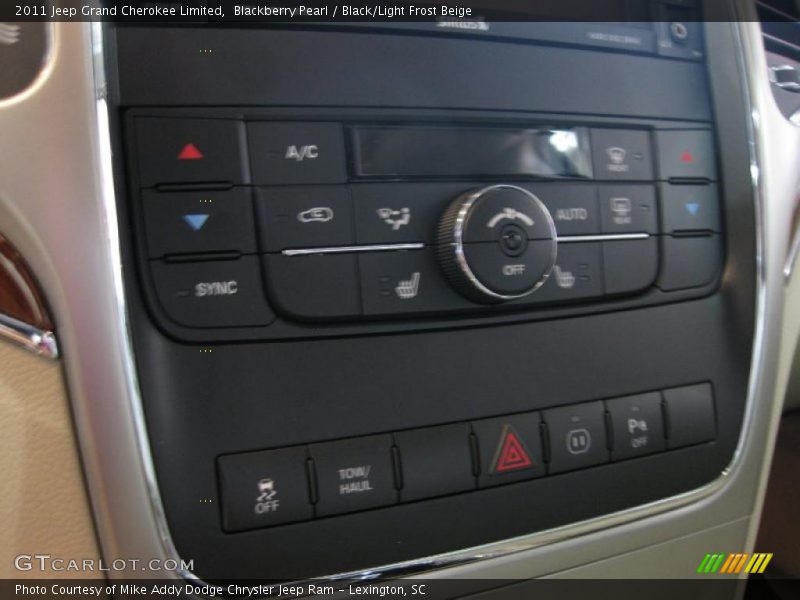 Blackberry Pearl / Black/Light Frost Beige 2011 Jeep Grand Cherokee Limited