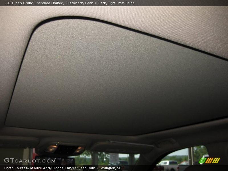 Blackberry Pearl / Black/Light Frost Beige 2011 Jeep Grand Cherokee Limited
