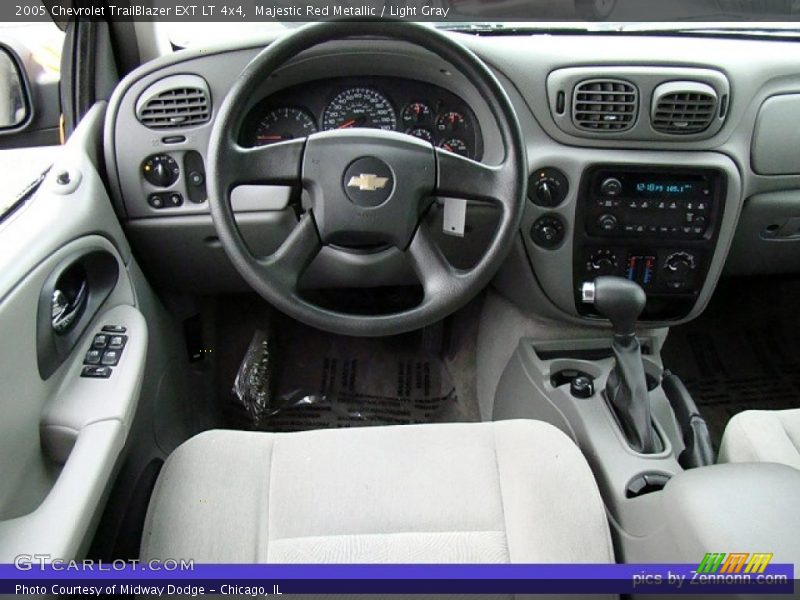 Majestic Red Metallic / Light Gray 2005 Chevrolet TrailBlazer EXT LT 4x4