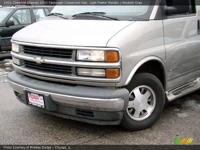 Light Pewter Metallic / Medium Gray 2001 Chevrolet Express 1500 Passenger Conversion Van