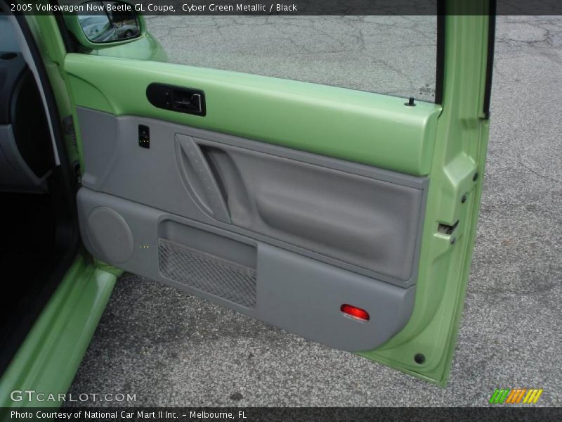 Cyber Green Metallic / Black 2005 Volkswagen New Beetle GL Coupe