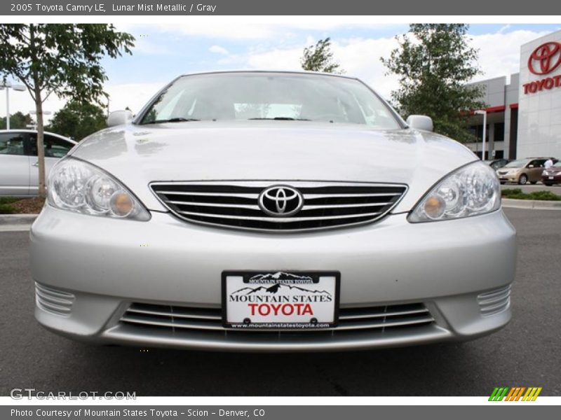 Lunar Mist Metallic / Gray 2005 Toyota Camry LE