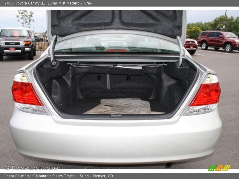 Lunar Mist Metallic / Gray 2005 Toyota Camry LE