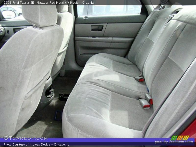 Matador Red Metallic / Medium Graphite 2003 Ford Taurus SE