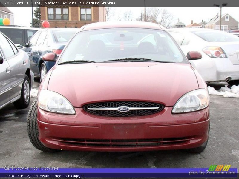 Matador Red Metallic / Medium Graphite 2003 Ford Taurus SE