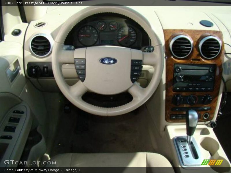 Black / Pebble Beige 2007 Ford Freestyle SEL