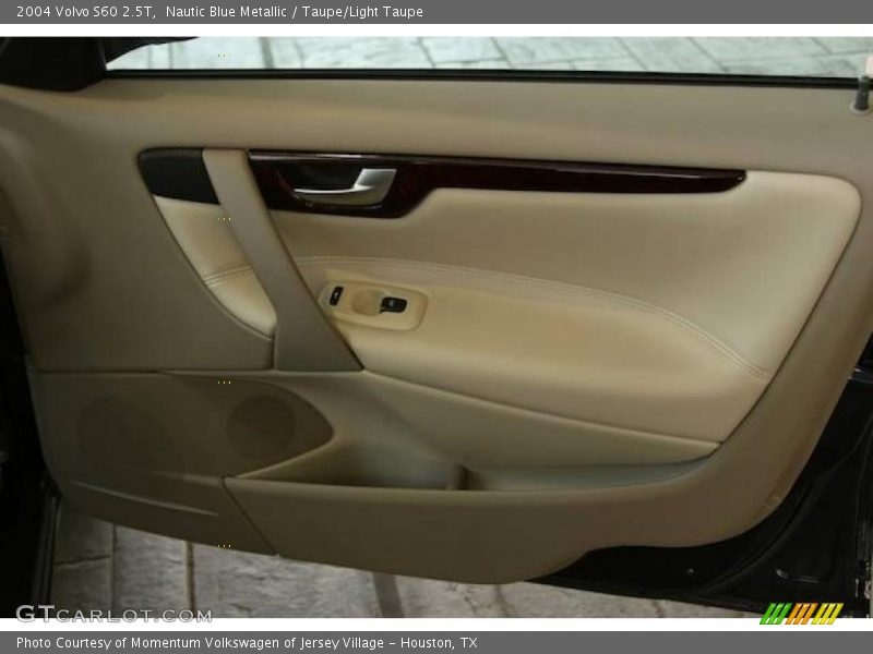 Nautic Blue Metallic / Taupe/Light Taupe 2004 Volvo S60 2.5T
