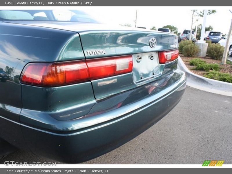 Dark Green Metallic / Gray 1998 Toyota Camry LE