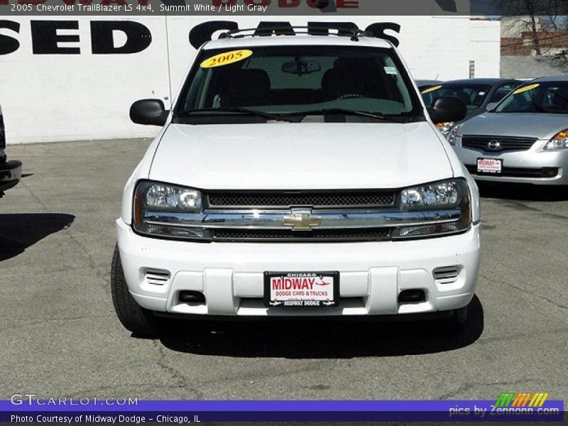 Summit White / Light Gray 2005 Chevrolet TrailBlazer LS 4x4