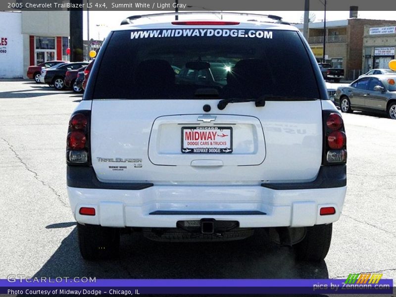 Summit White / Light Gray 2005 Chevrolet TrailBlazer LS 4x4