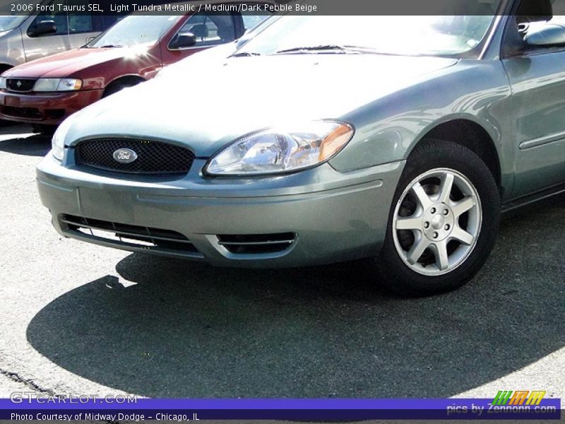 Light Tundra Metallic / Medium/Dark Pebble Beige 2006 Ford Taurus SEL