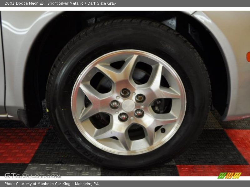 Bright Silver Metallic / Dark Slate Gray 2002 Dodge Neon ES