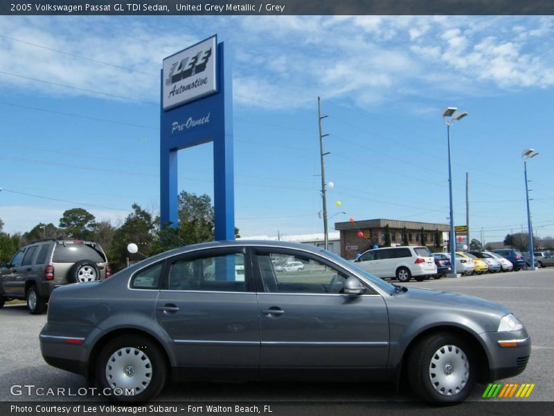 United Grey Metallic / Grey 2005 Volkswagen Passat GL TDI Sedan