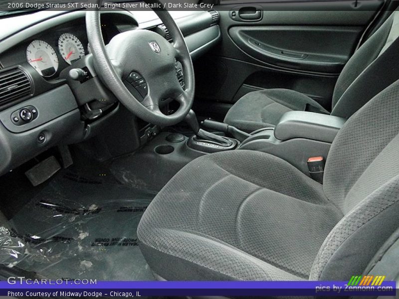 Bright Silver Metallic / Dark Slate Grey 2006 Dodge Stratus SXT Sedan
