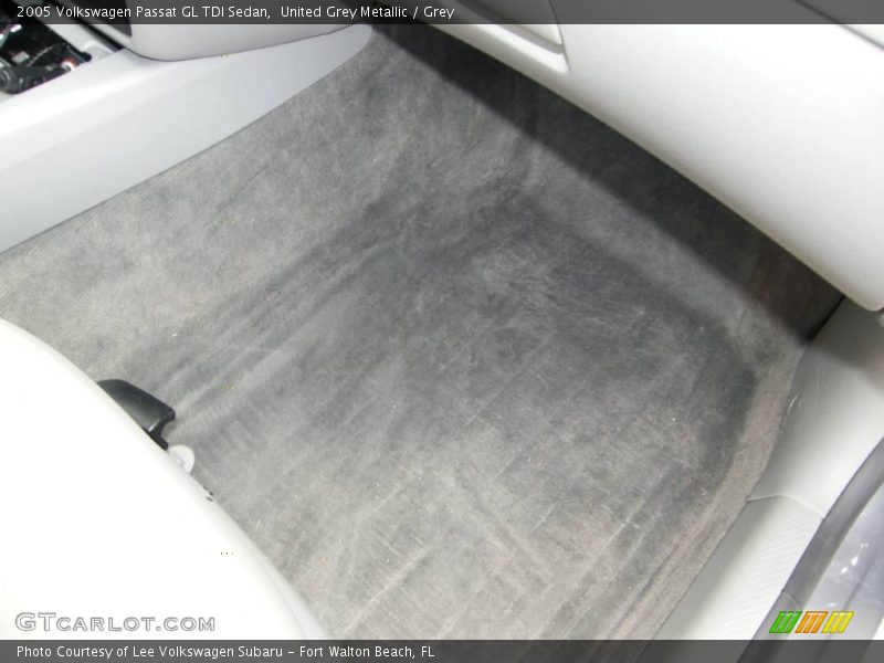 United Grey Metallic / Grey 2005 Volkswagen Passat GL TDI Sedan
