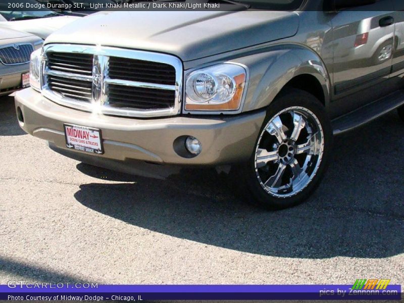Light Khaki Metallic / Dark Khaki/Light Khaki 2006 Dodge Durango SLT