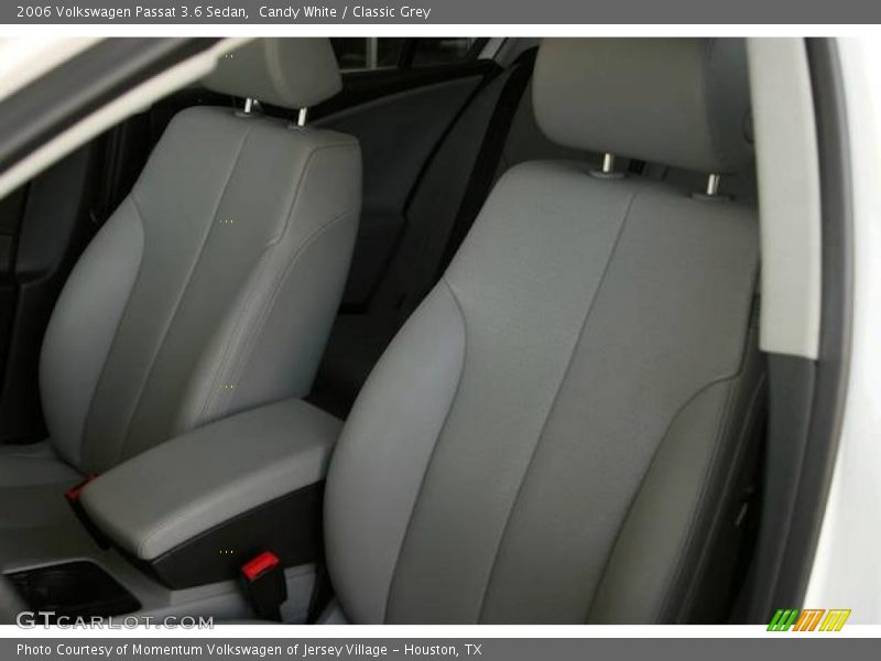 Candy White / Classic Grey 2006 Volkswagen Passat 3.6 Sedan