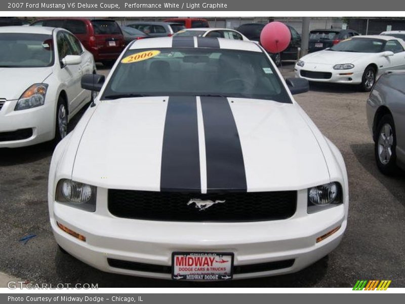 Performance White / Light Graphite 2007 Ford Mustang V6 Deluxe Coupe