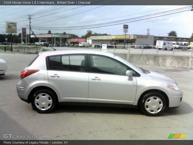 Brillant Silver / Charcoal 2009 Nissan Versa 1.8 S Hatchback