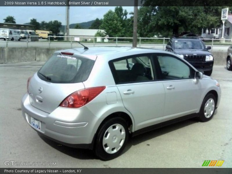 Brillant Silver / Charcoal 2009 Nissan Versa 1.8 S Hatchback