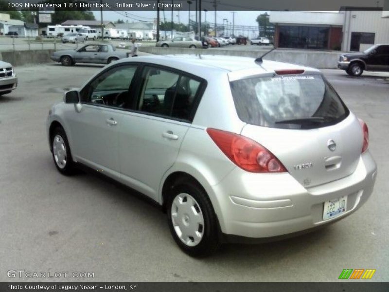 Brillant Silver / Charcoal 2009 Nissan Versa 1.8 S Hatchback