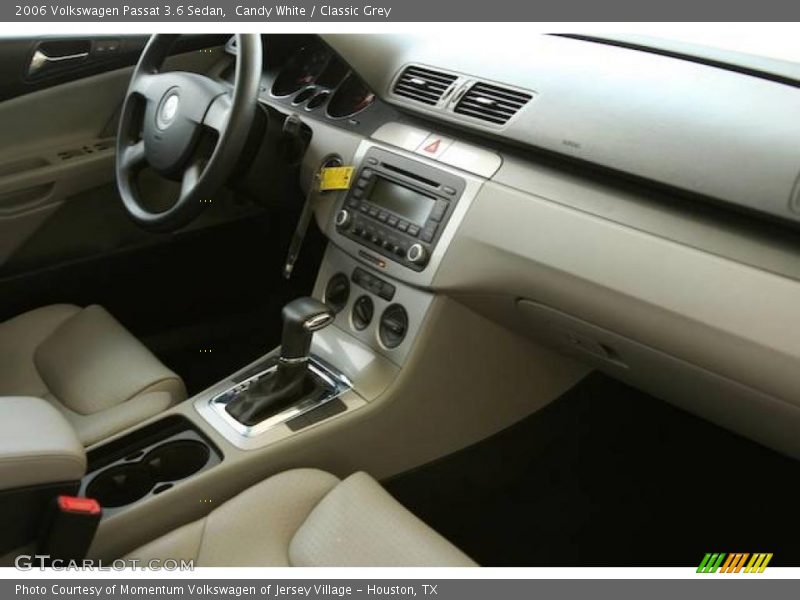 Candy White / Classic Grey 2006 Volkswagen Passat 3.6 Sedan