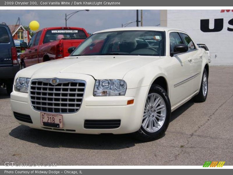 Cool Vanilla White / Dark Khaki/Light Graystone 2009 Chrysler 300