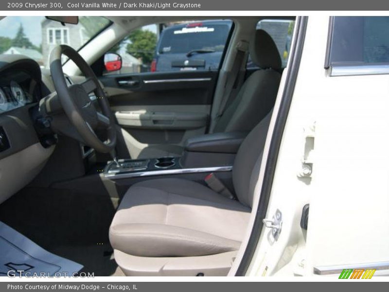 Cool Vanilla White / Dark Khaki/Light Graystone 2009 Chrysler 300