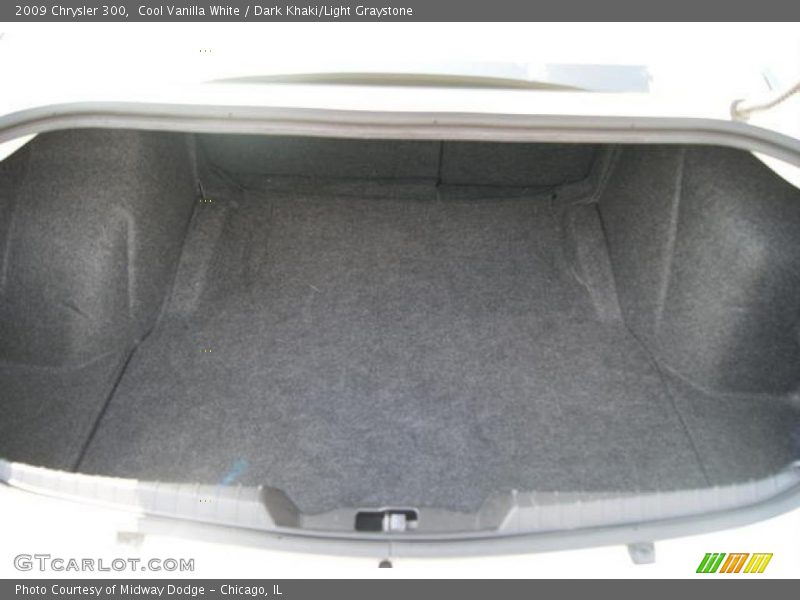 Cool Vanilla White / Dark Khaki/Light Graystone 2009 Chrysler 300