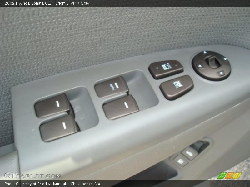 Bright Silver / Gray 2009 Hyundai Sonata GLS