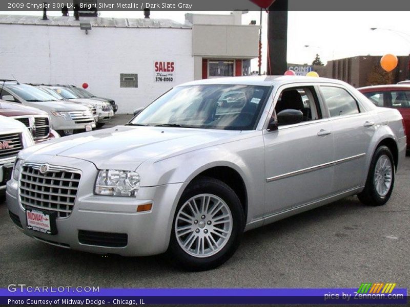 Bright Silver Metallic / Dark Slate Gray 2009 Chrysler 300 LX