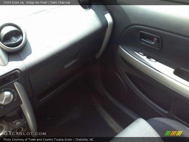 Indigo Ink Pearl / Dark Charcoal 2004 Scion xA